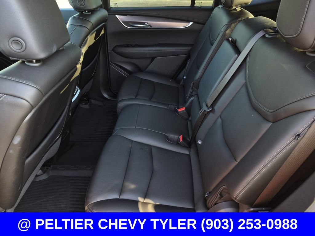Used 2025 Cadillac XT6 Luxury FWD image 38