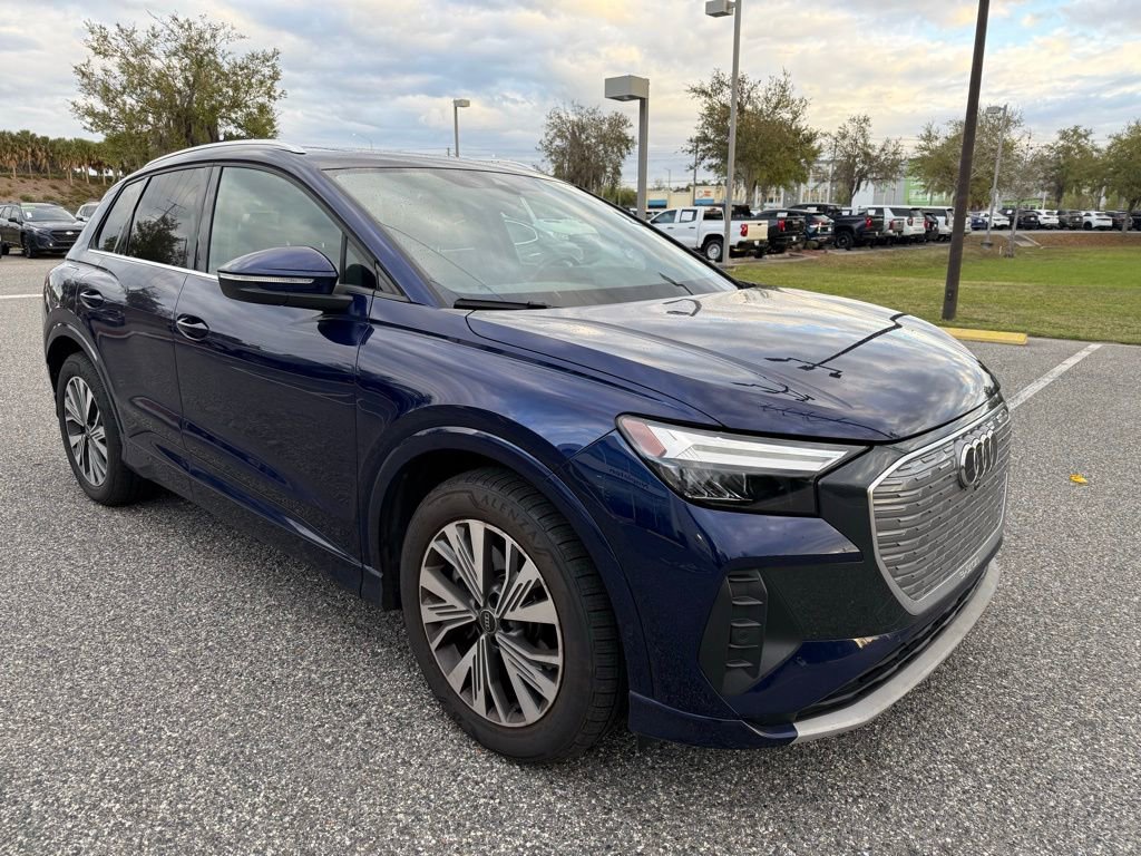 Used 2023 Audi Q4 e-tron Premium Plus w/ Premium Plus image 3