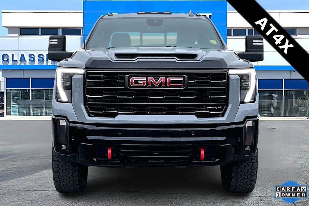 Used 2024 GMC Sierra 2500 AT4X image 2