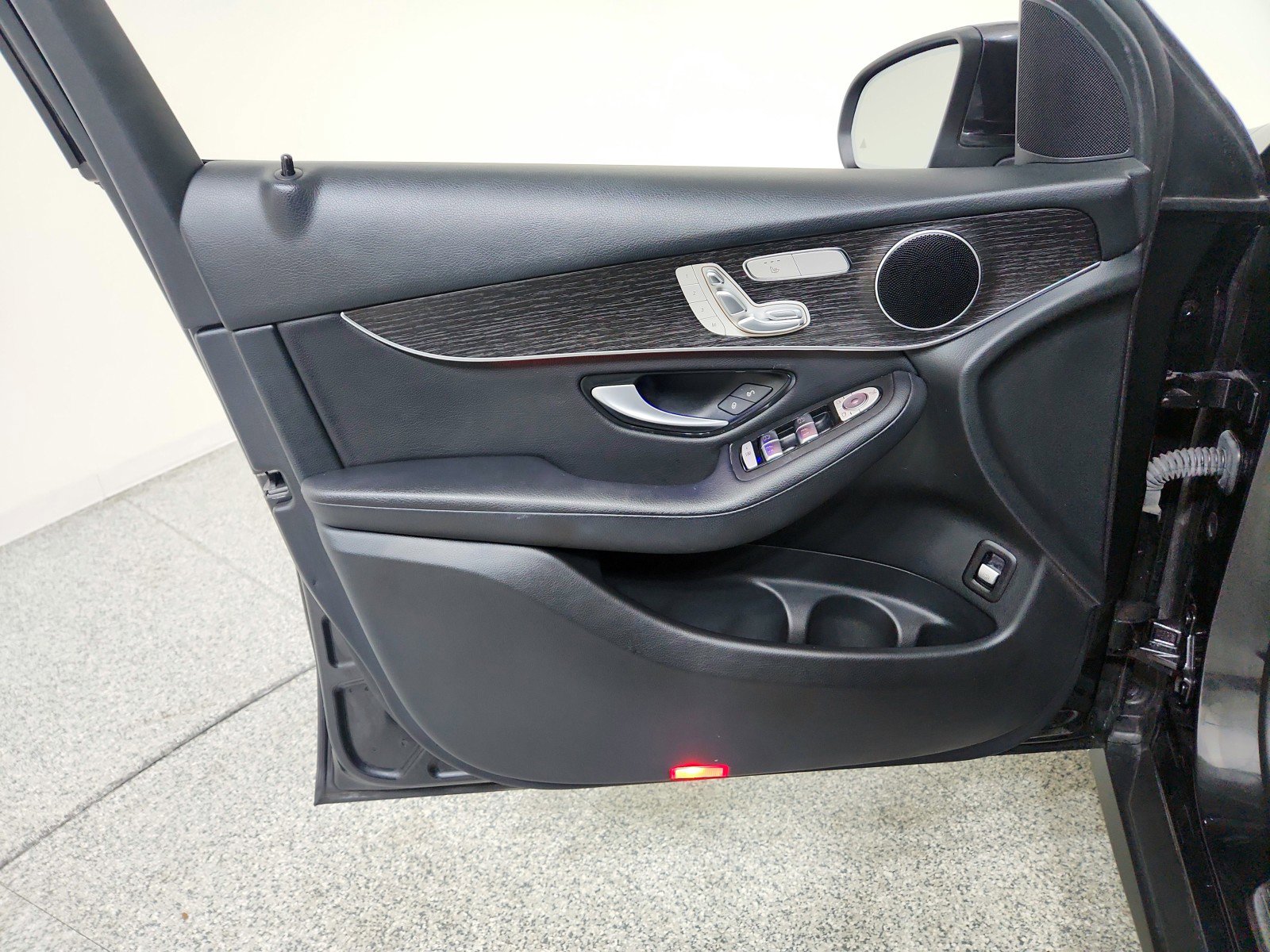 Certified 2022 Mercedes-Benz GLC 300 4MATIC image 25