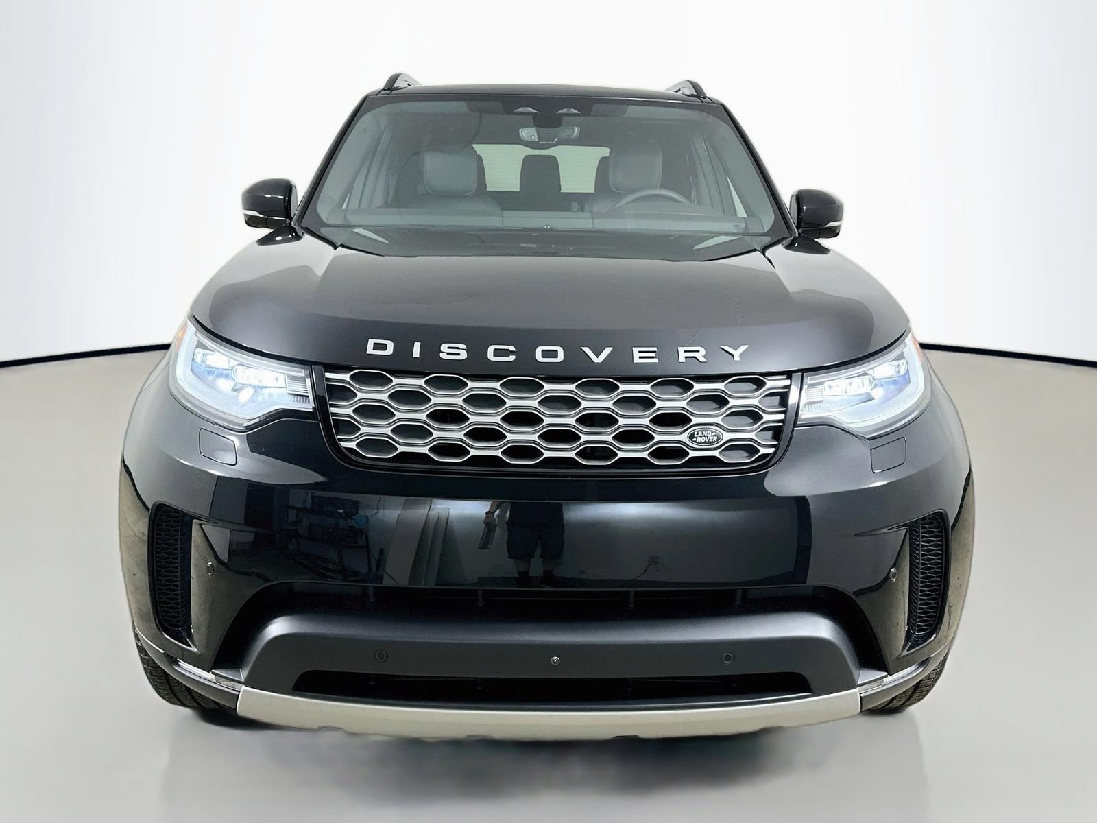 New 2026 Land Rover Discovery S AWD/4WD image 2