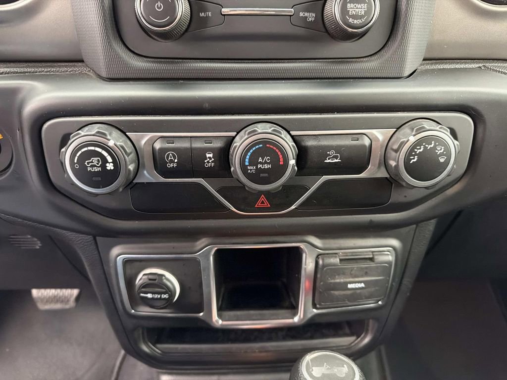 Used 2021 Jeep Wrangler Unlimited Sport image 33
