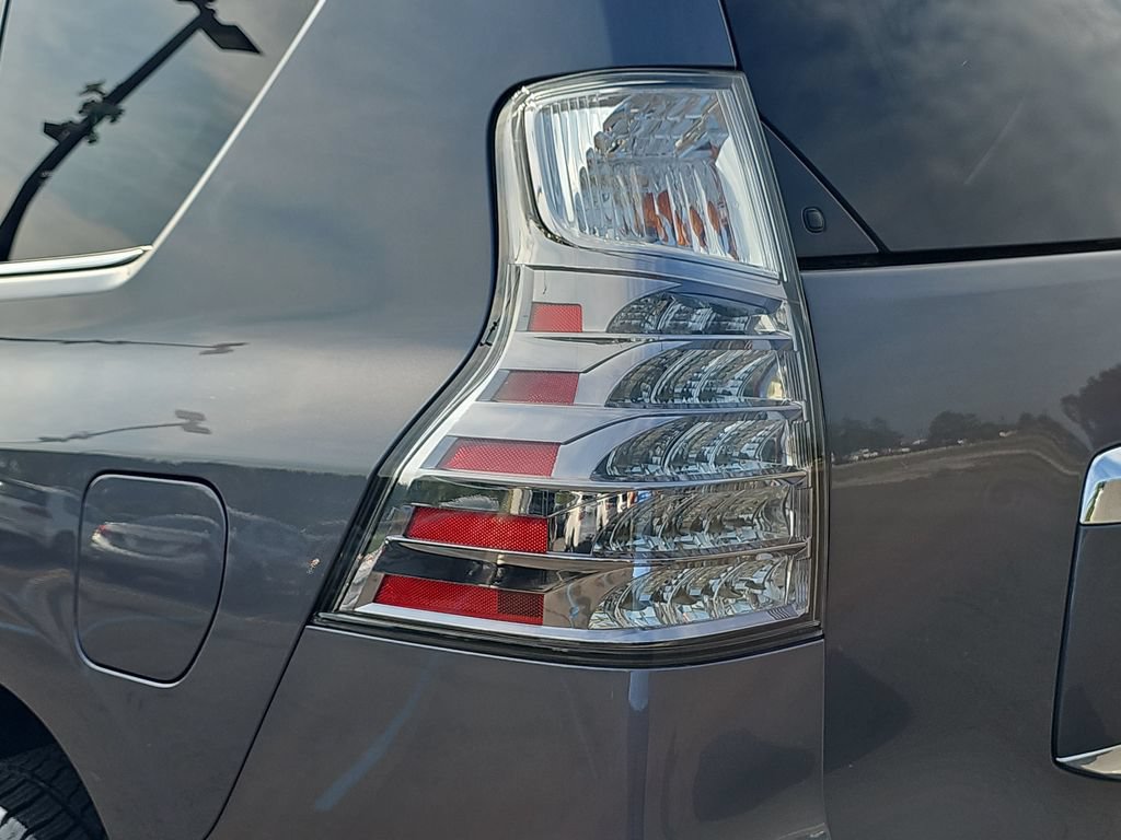 Used 2017 Lexus GX 460 Premium AWD/4WD image 33
