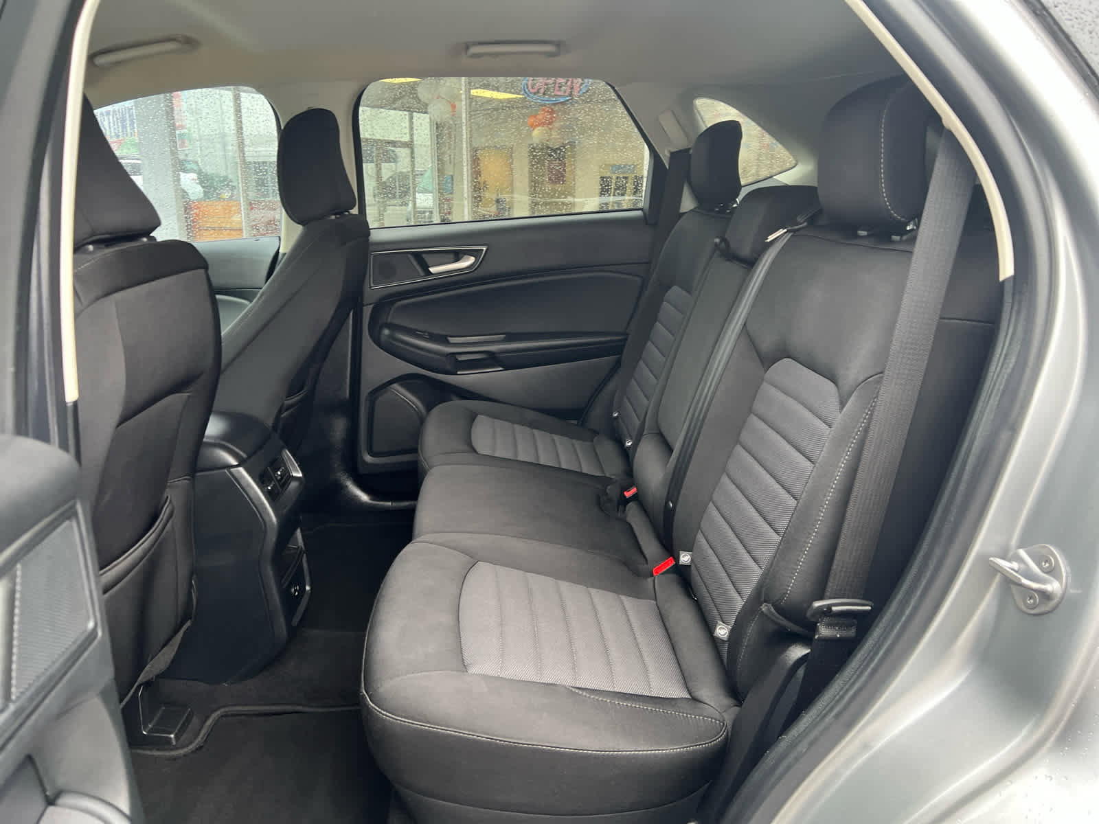 Used 2022 Ford Edge SE image 16