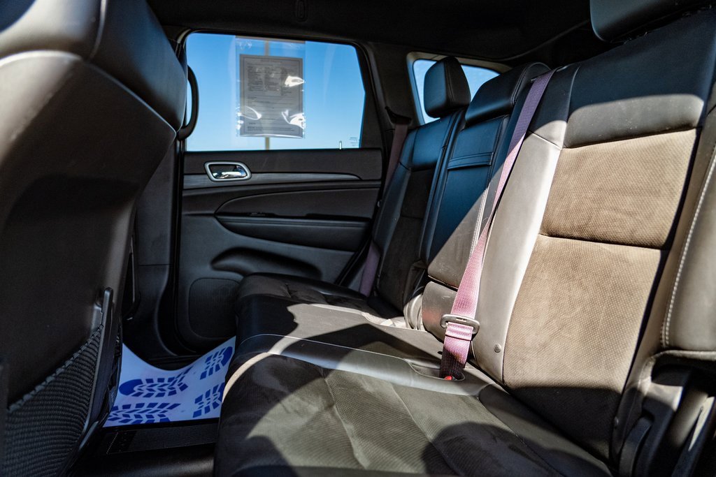 Used 2021 Jeep Grand Cherokee Laredo X image 22