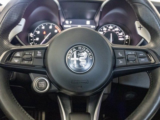 Used 2022 Alfa Romeo Giulia Veloce image 14