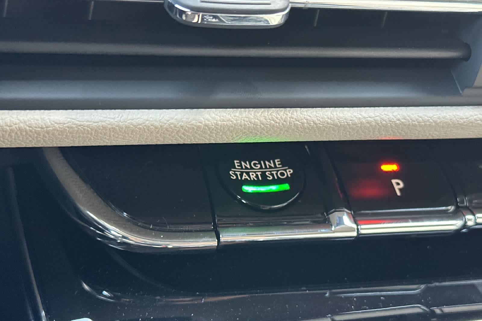 Used 2025 Lincoln Corsair Premiere w/ Equipment Group 101A image 24