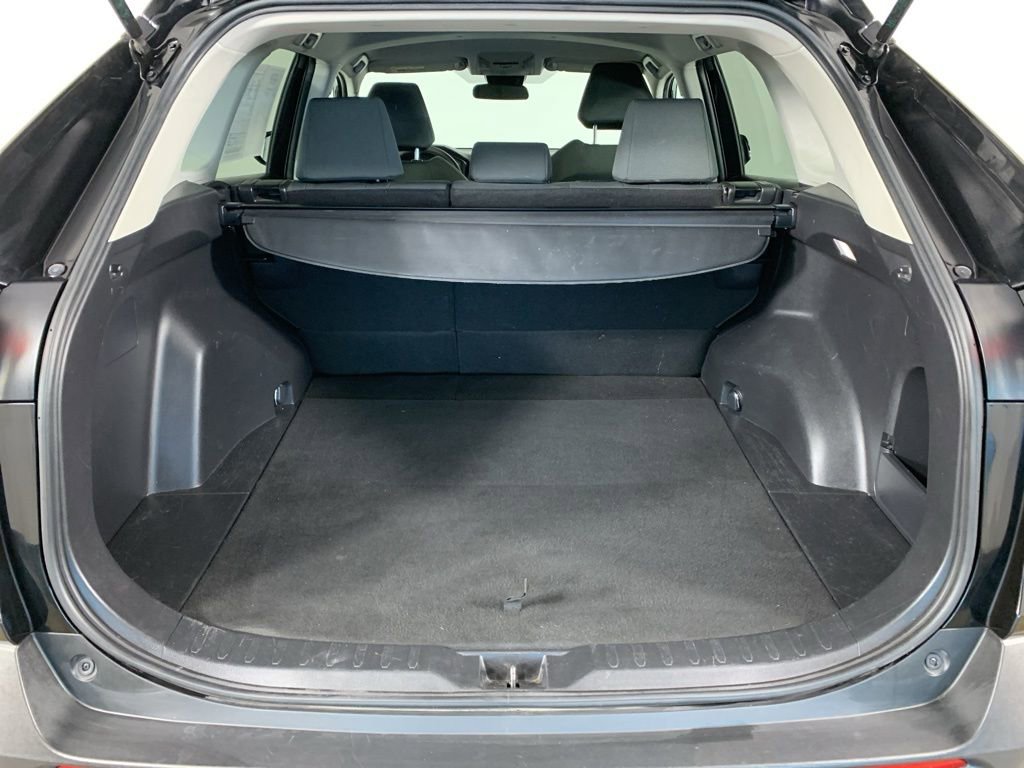 Used 2022 Toyota RAV4 XLE image 12
