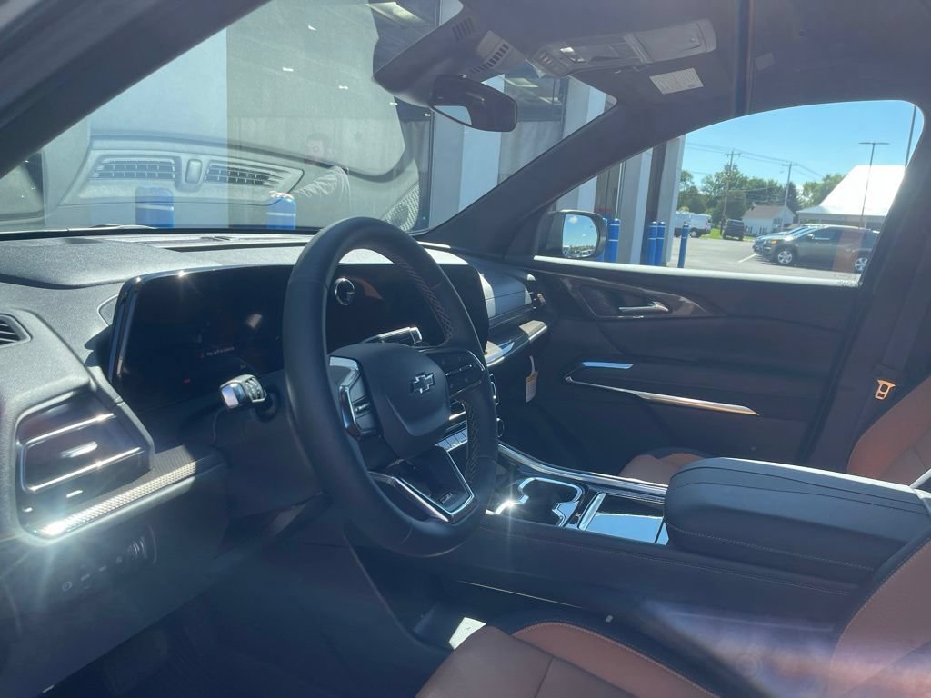 New 2027 Chevrolet Traverse Z71 w/ LPO, Floor Liner Package AWD/4WD image 13
