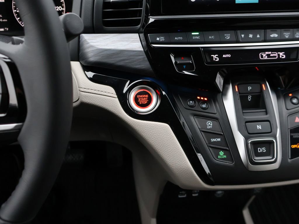 Certified 2026 Honda Odyssey Elite image 30