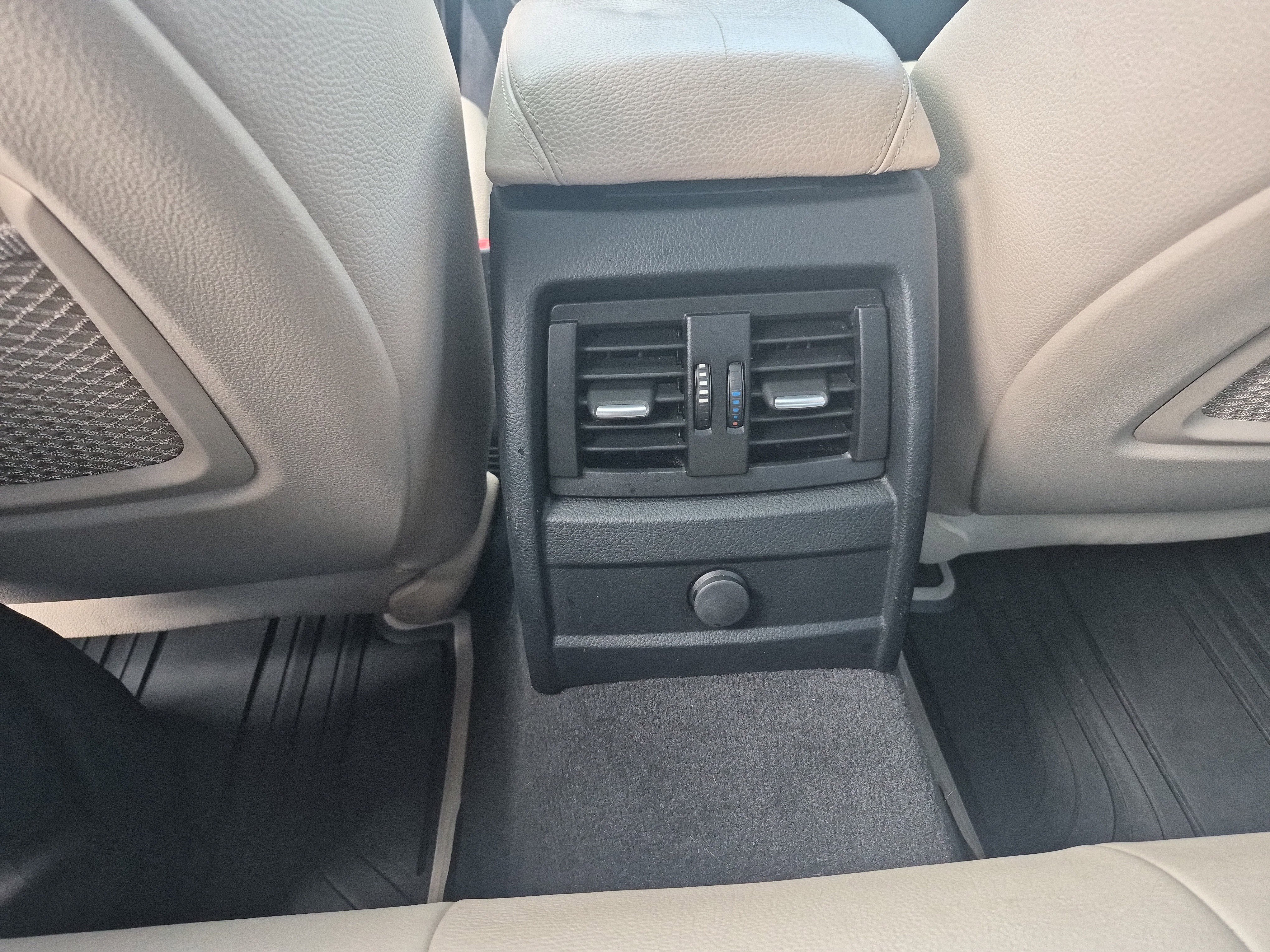 Used 2014 BMW 328i Sedan RWD image 17