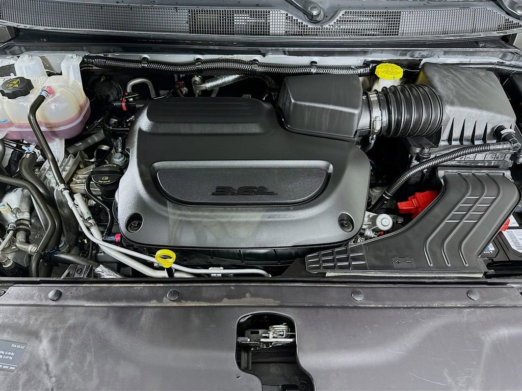 Certified 2024 Chrysler Pacifica Touring-L image 41