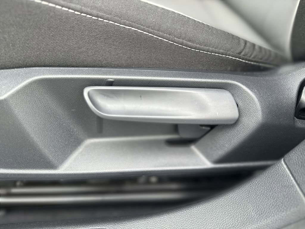 Used 2025 Volkswagen Jetta Sport image 14