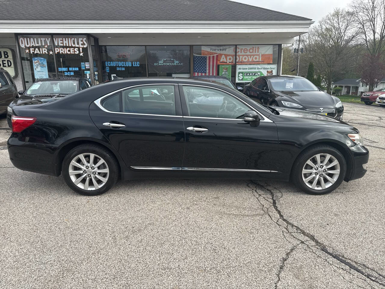 Used 2011 Lexus LS 460 AWD w/ Comfort Pkg image 8
