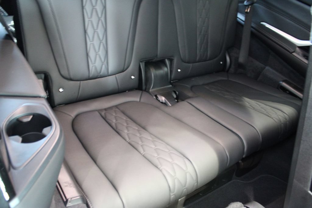 New 2027 BMW X7 M60i AWD/4WD image 24