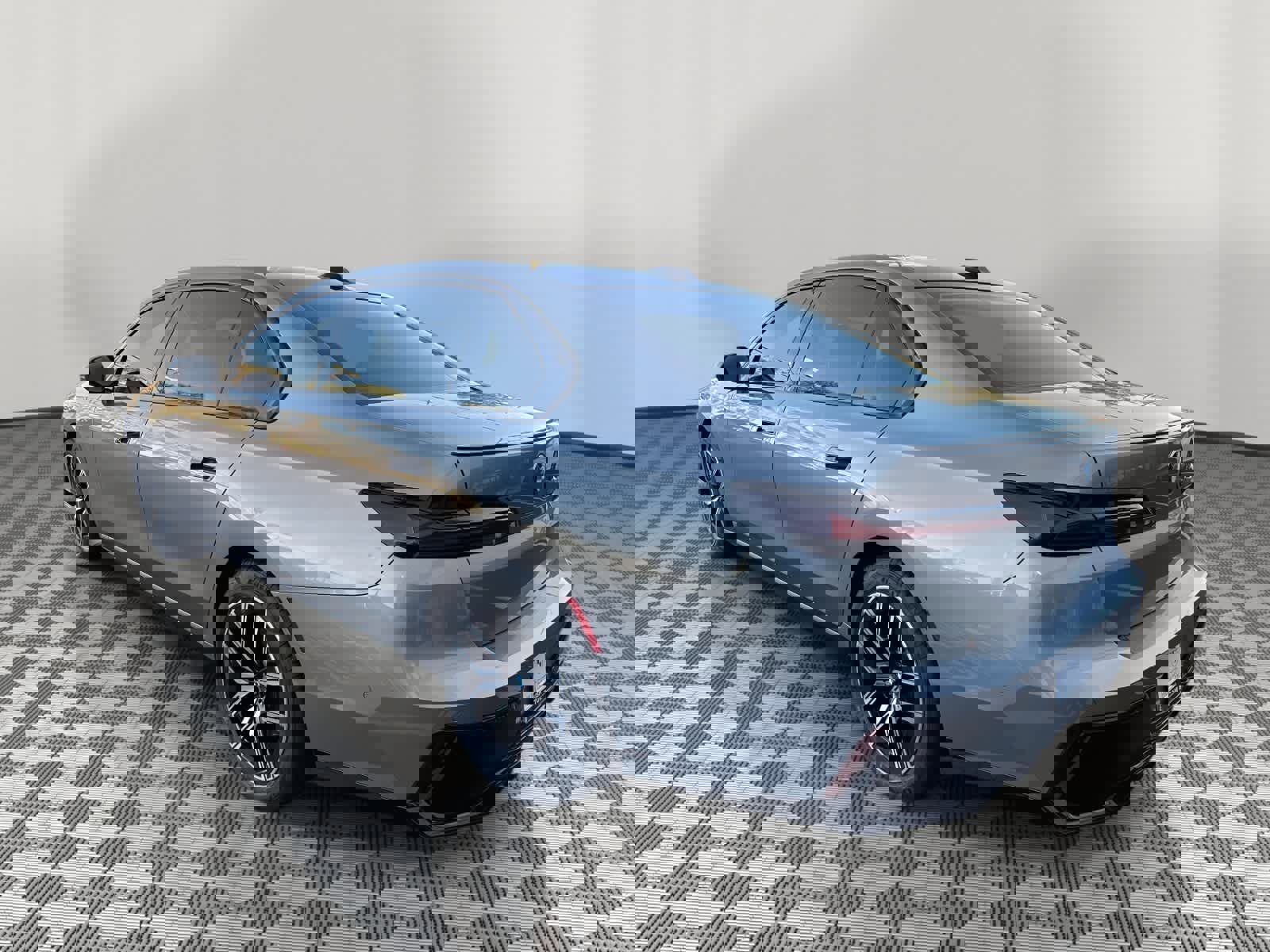 Certified 2023 BMW 740i image 5