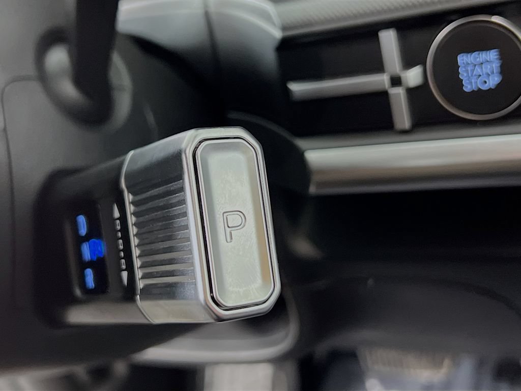 Used 2025 Hyundai Santa Fe XRT AWD/4WD image 16