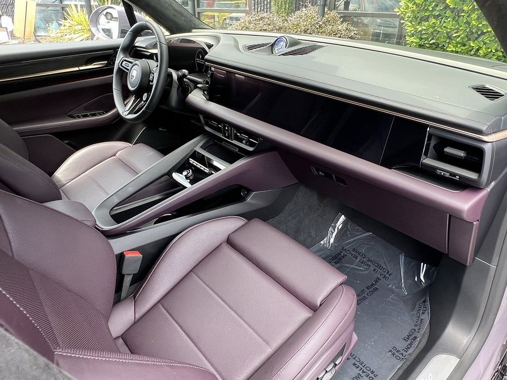 Used 2024 Porsche Macan Turbo Electric image 29