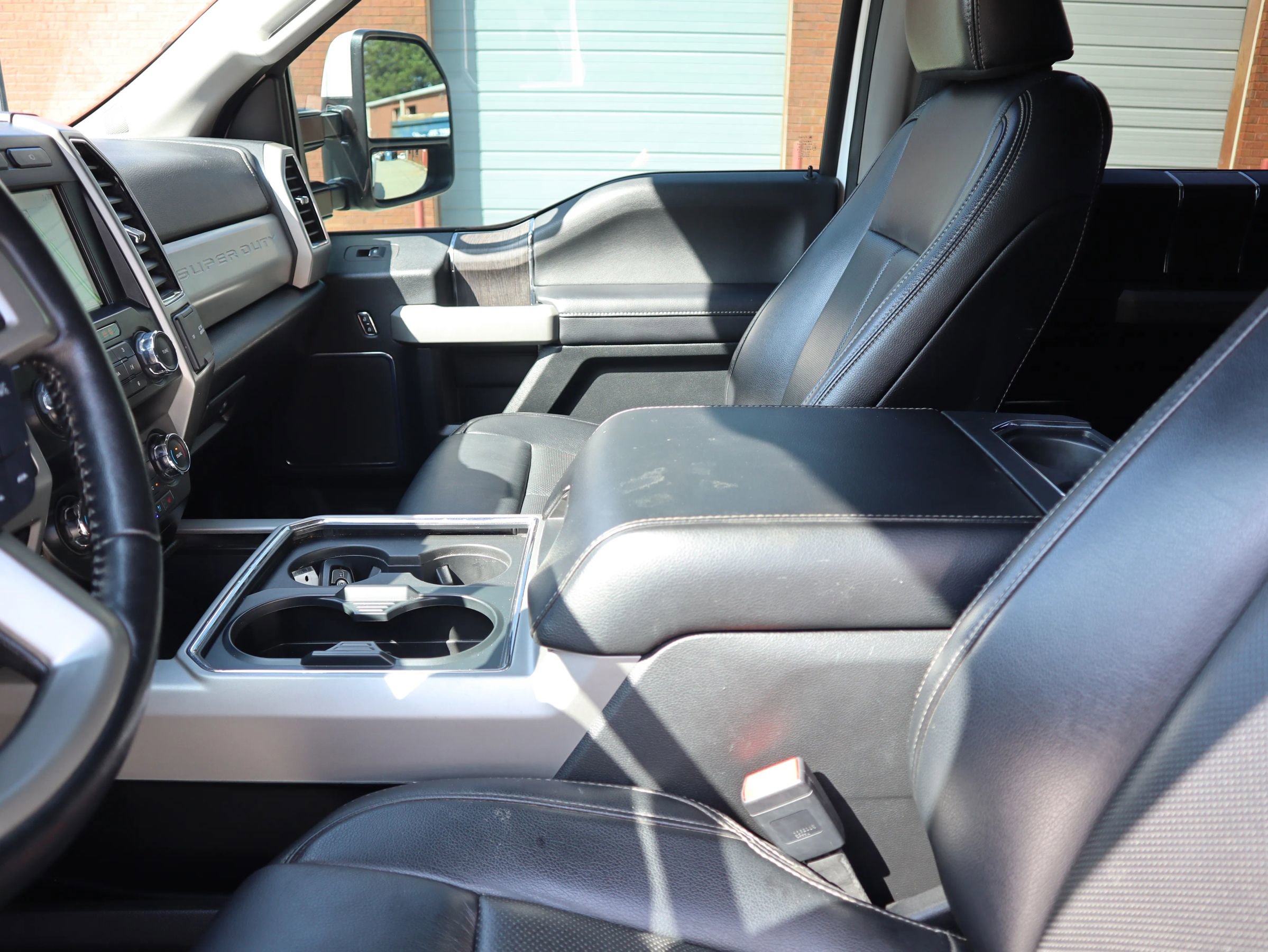 Used 2021 Ford F350 Lariat w/ Lariat Ultimate Package image 27