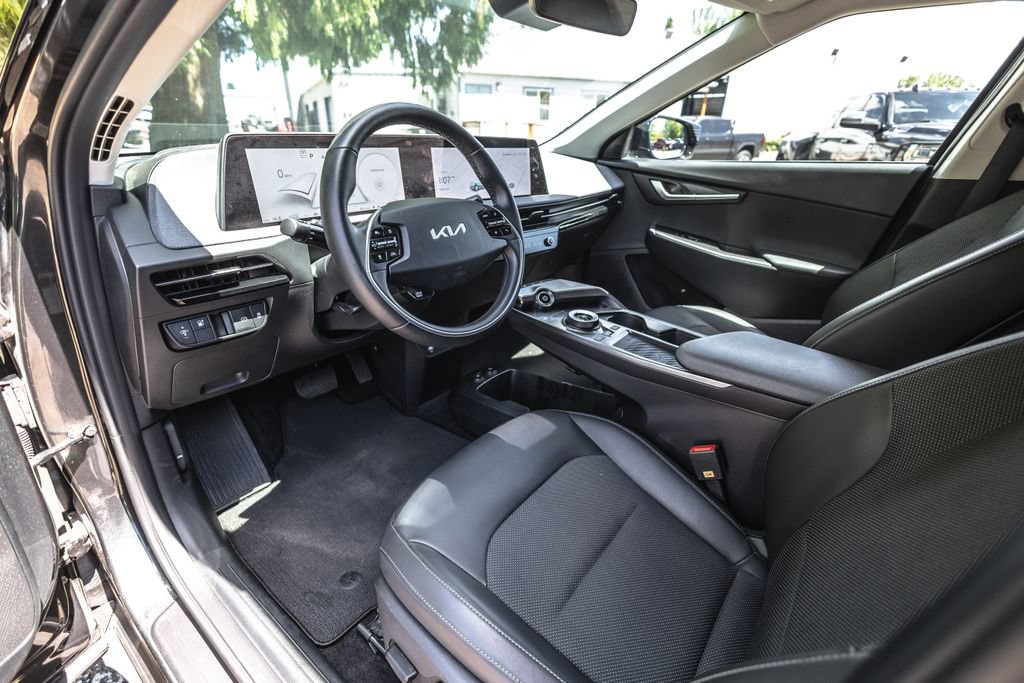 Used 2024 Kia EV6 Light AWD/4WD image 15