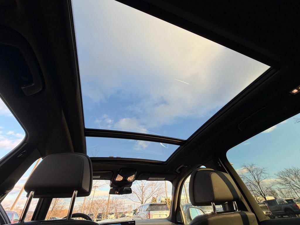 Used 2025 BMW X5 xDrive50e image 31