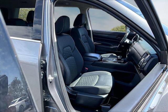 Certified 2024 Nissan Pathfinder SV FWD image 29