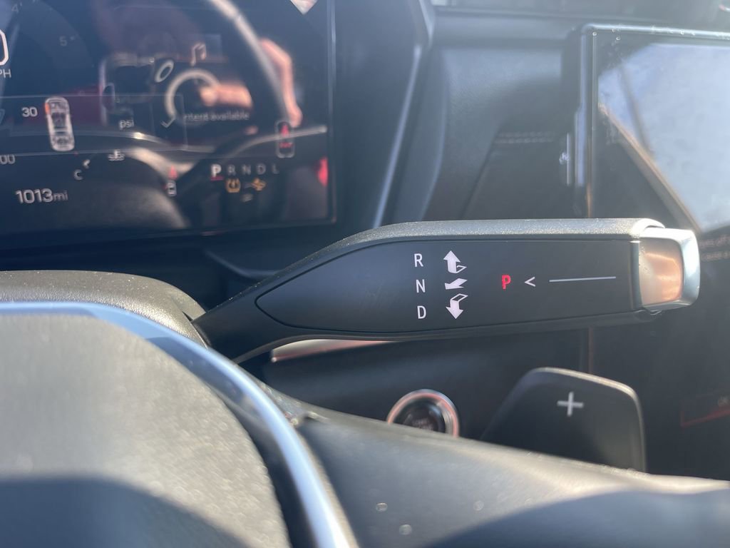 Used 2026 GMC Terrain Elevation image 24