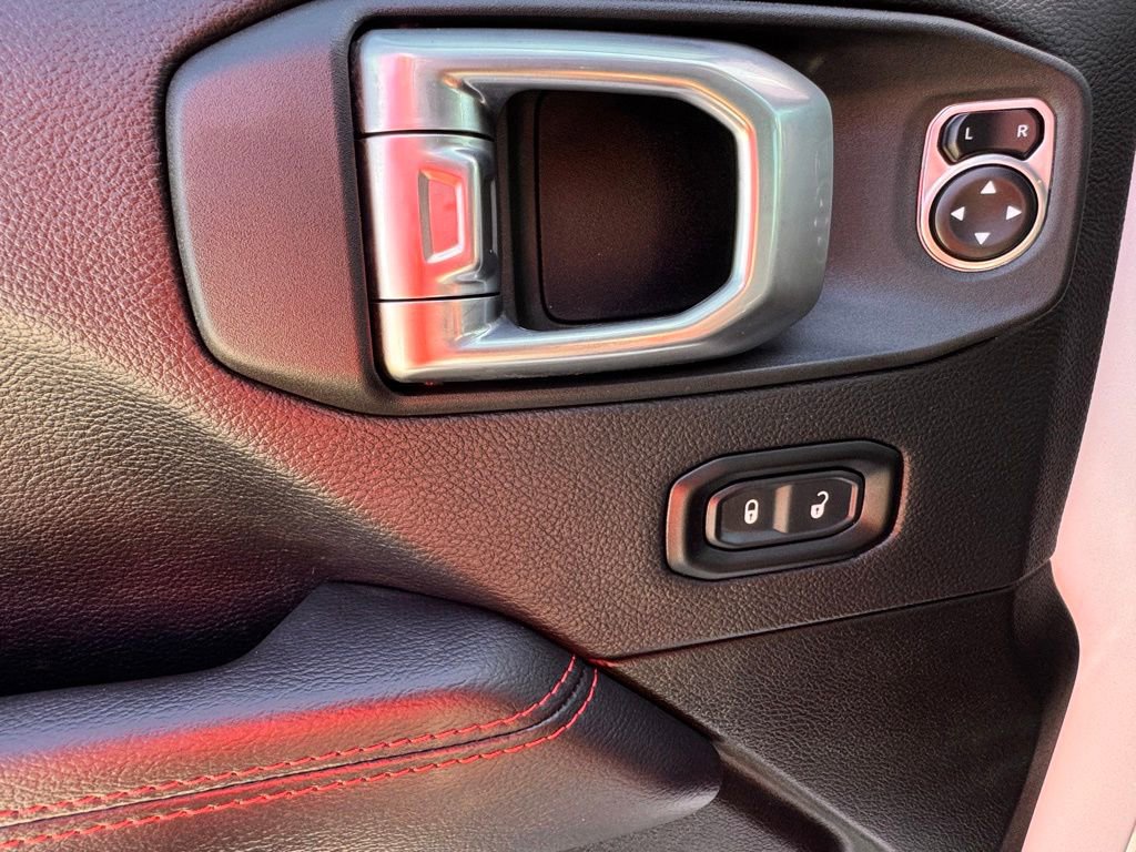 Used 2022 Jeep Wrangler Unlimited Rubicon image 37