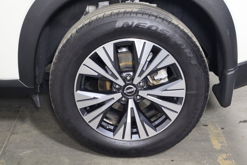 Used 2023 Nissan Rogue SV FWD image 38