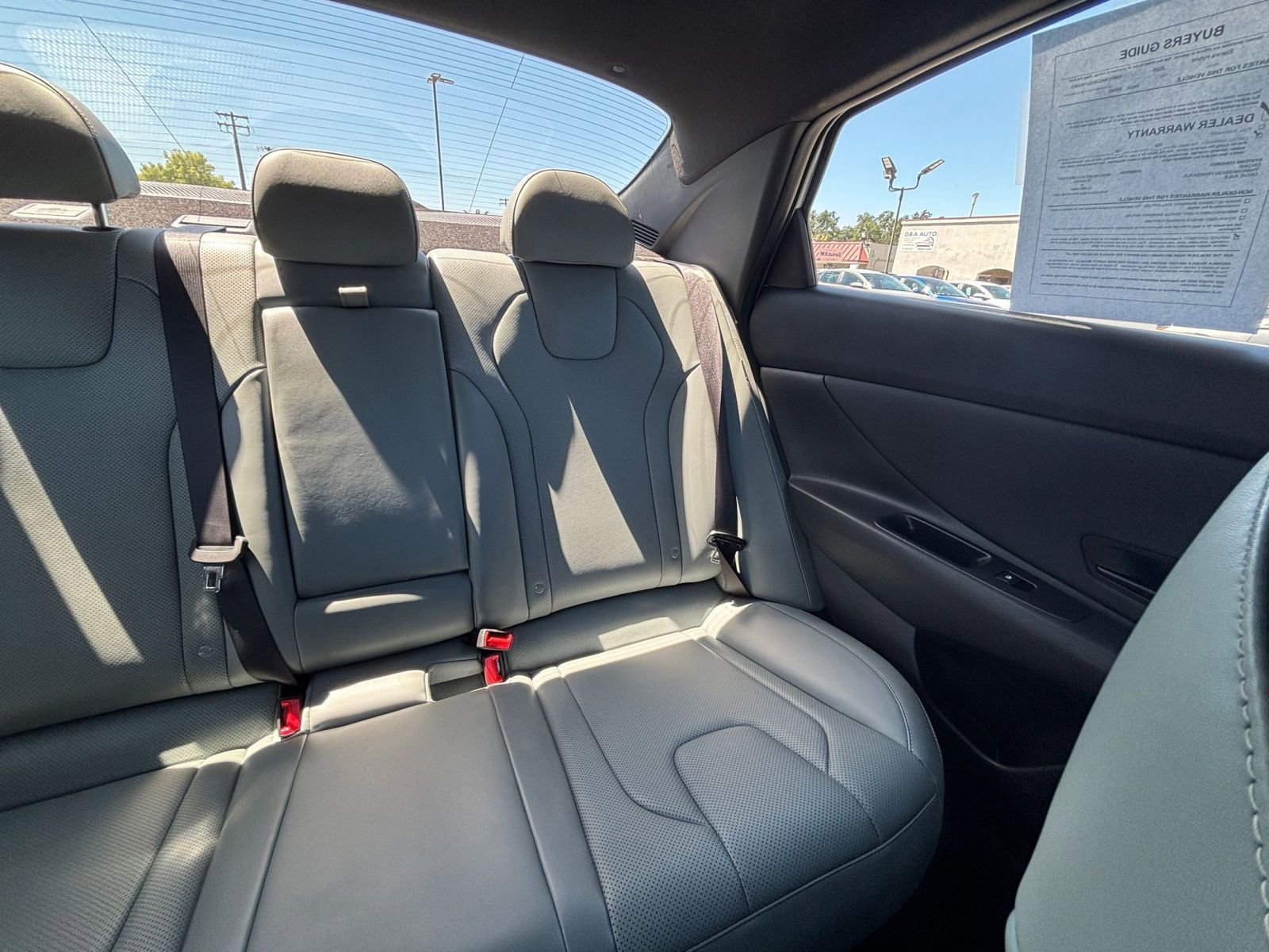 Used 2025 Hyundai Elantra Limited FWD image 39