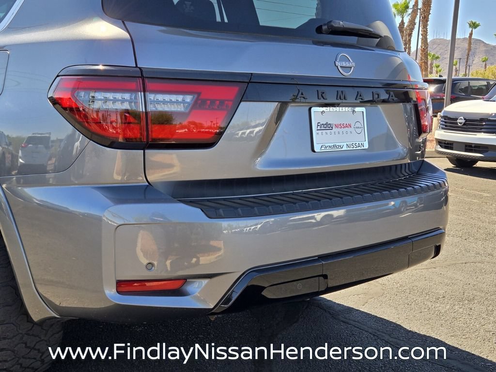 Used 2023 Nissan Armada SL w/ Midnight Edition Package AWD/4WD image 5