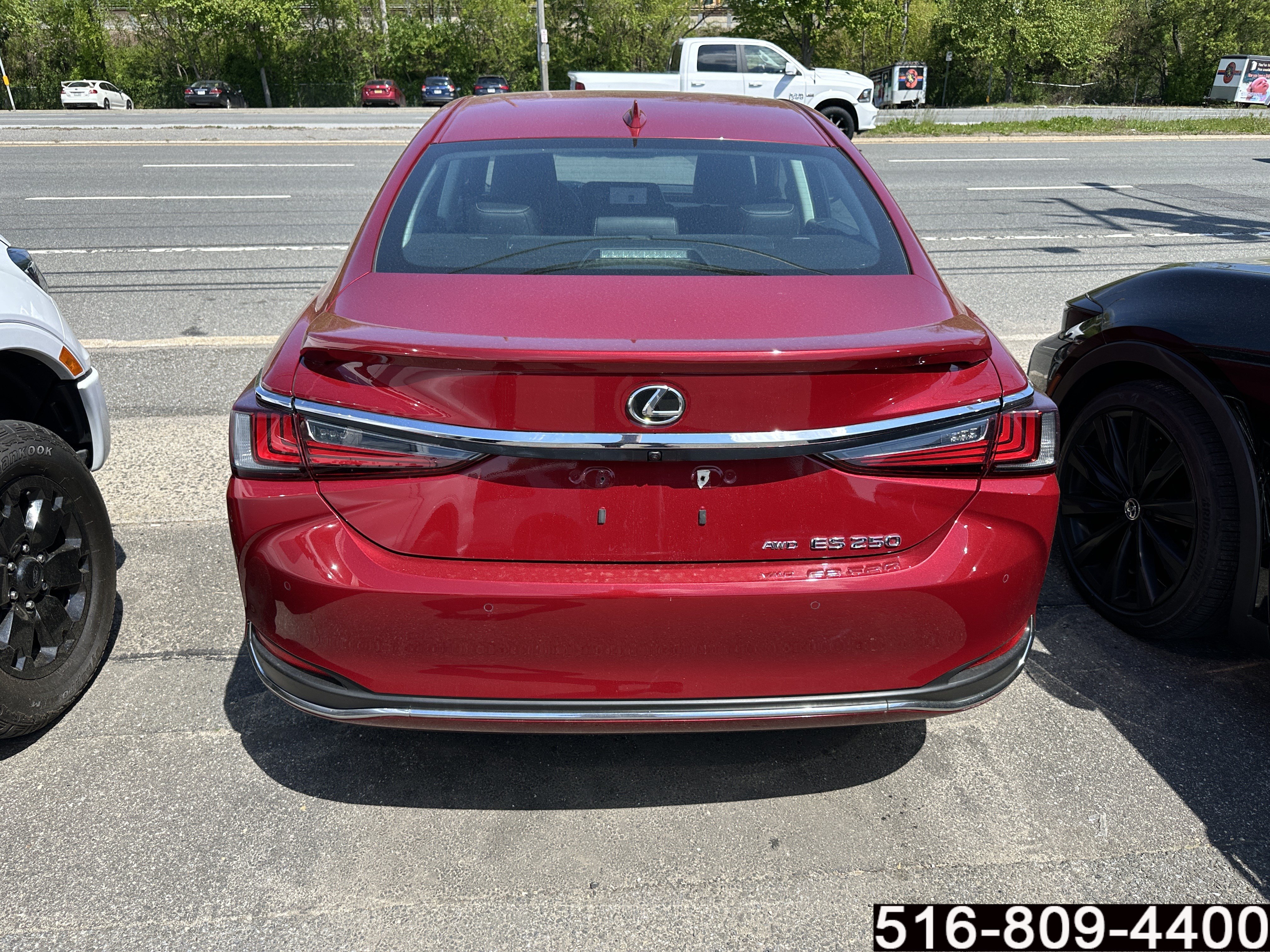 Used 2023 Lexus ES 250 w/ Premium Package AWD/4WD image 5