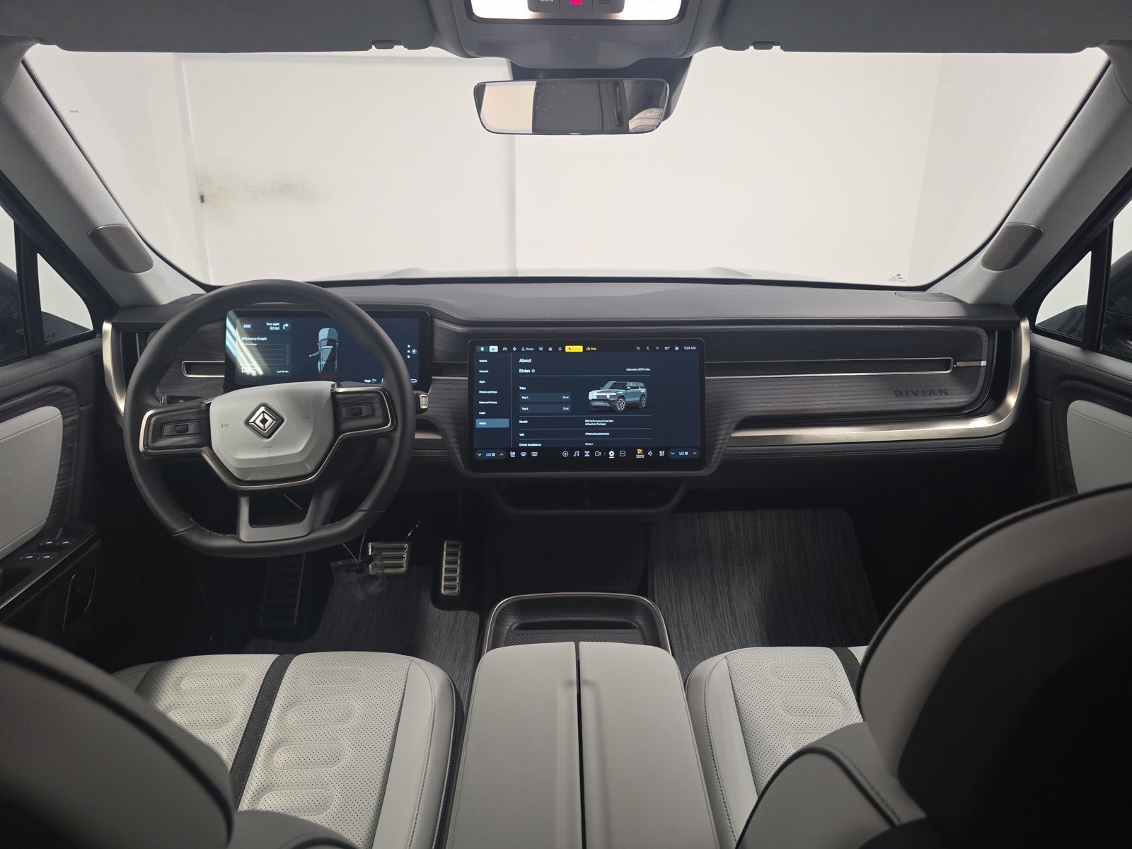 Used 2024 Rivian R1S Adventure AWD/4WD image 27
