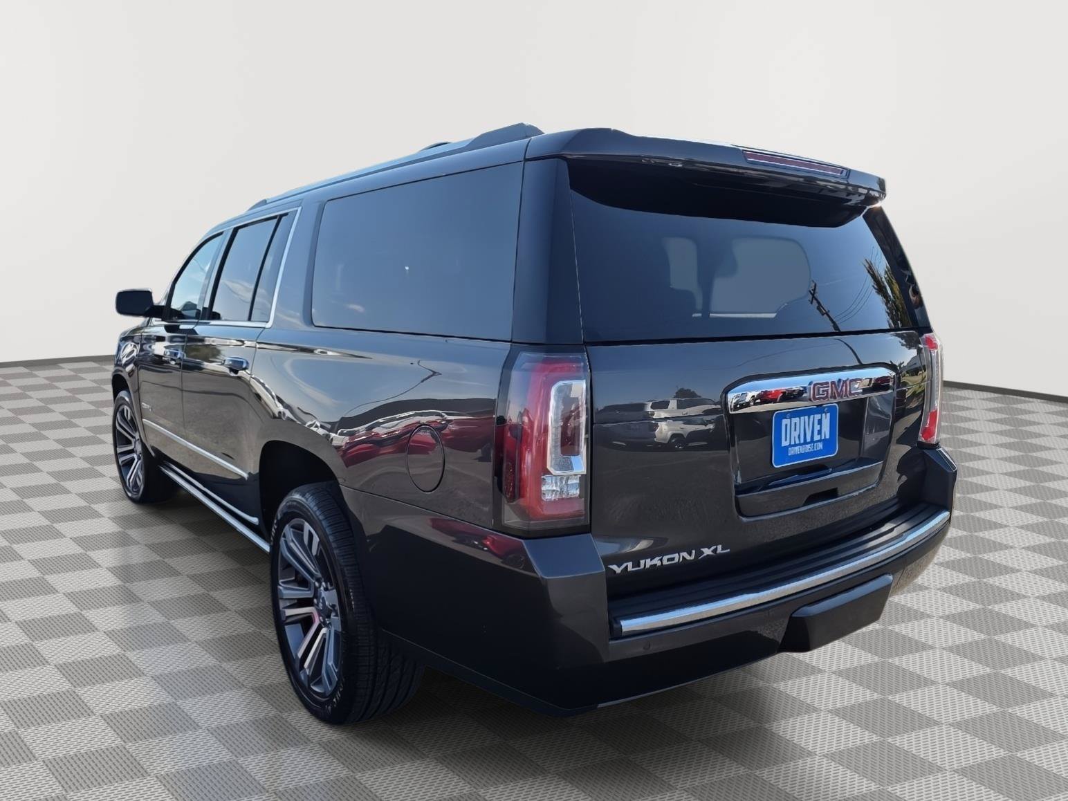 Used 2018 GMC Yukon XL Denali w/ Denali Ultimate Package AWD/4WD image 6