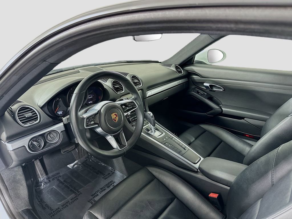 Used 2018 Porsche 718 Cayman RWD image 4