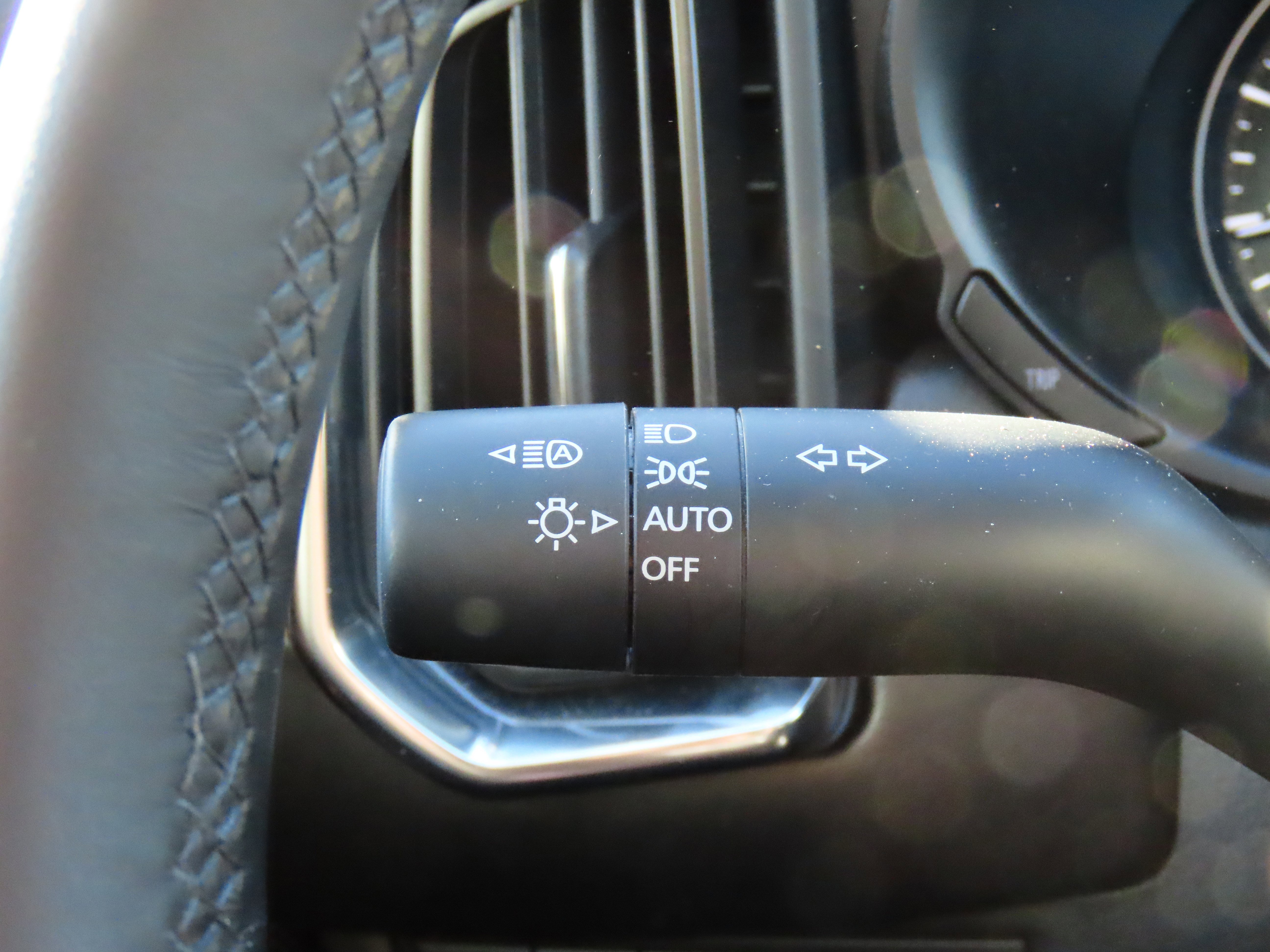 Used 2025 MAZDA CX-50 AWD 2.5 S w/ Premium Plus Pkg image 35