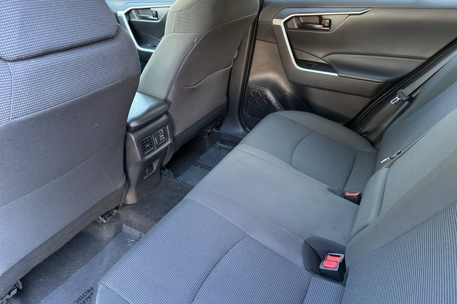 Used 2024 Toyota RAV4 LE image 13