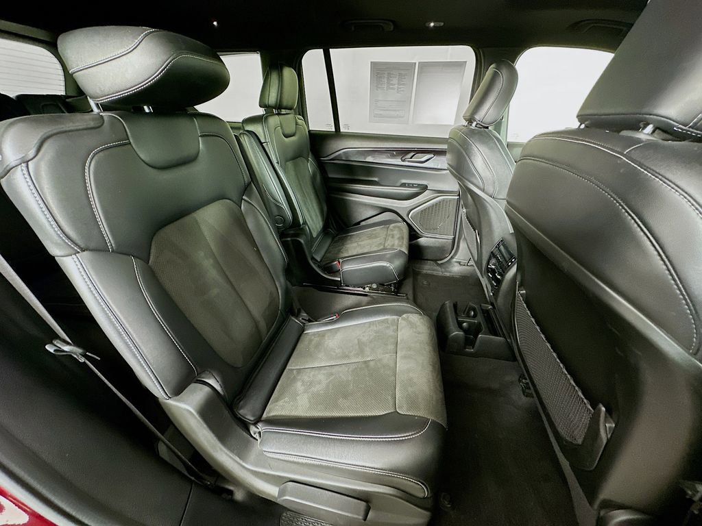 Certified 2022 Jeep Grand Cherokee L Laredo image 40