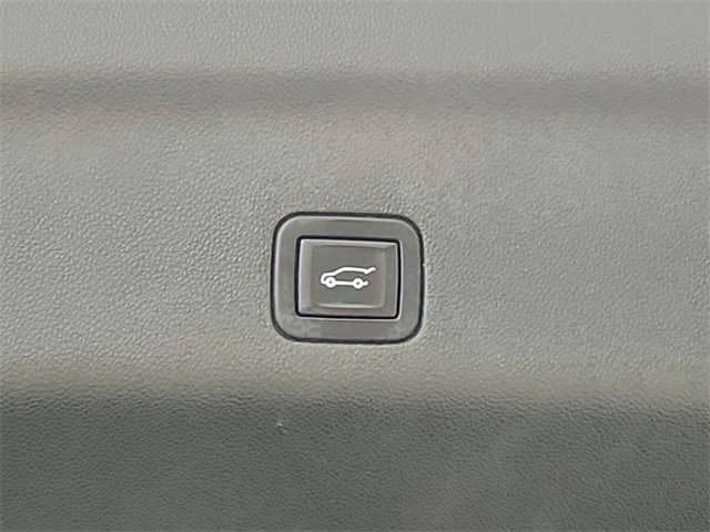 Used 2023 GMC Yukon XL Denali image 37