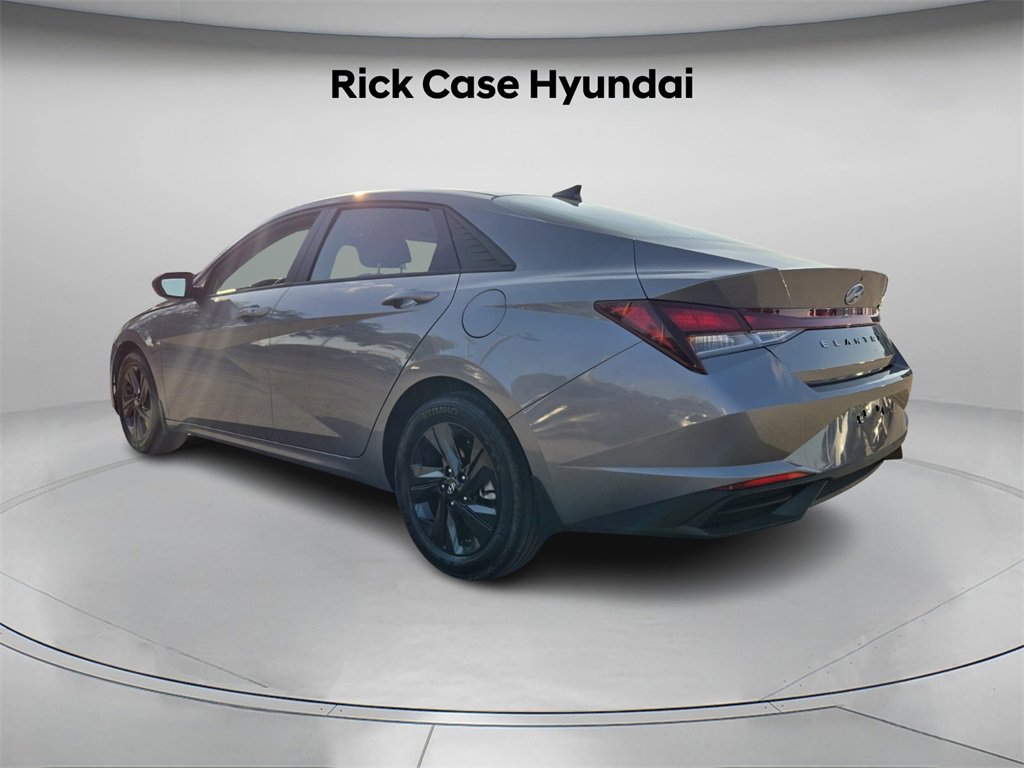 Certified 2023 Hyundai Elantra SEL w/ Cargo Package image 7