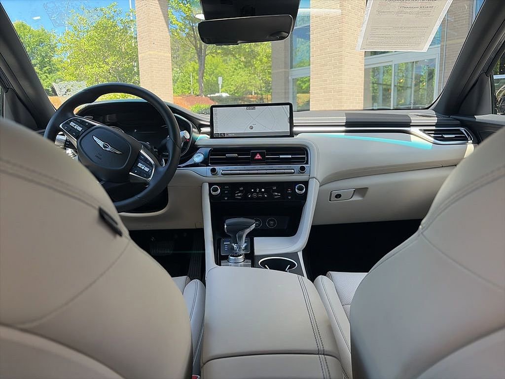Used 2026 Genesis G70 2.5T RWD image 5