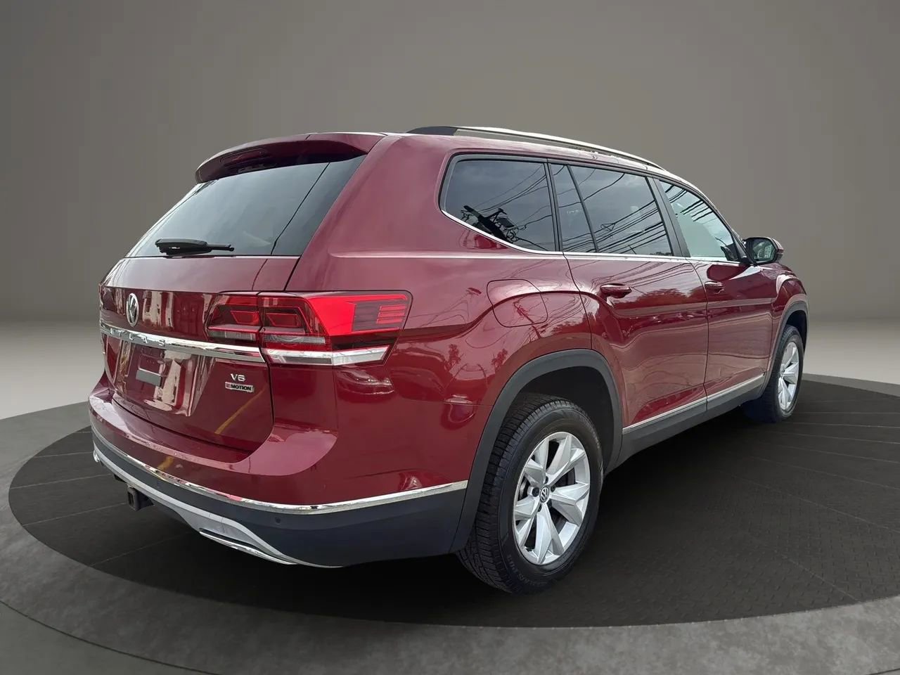 Used 2018 Volkswagen Atlas SEL image 5