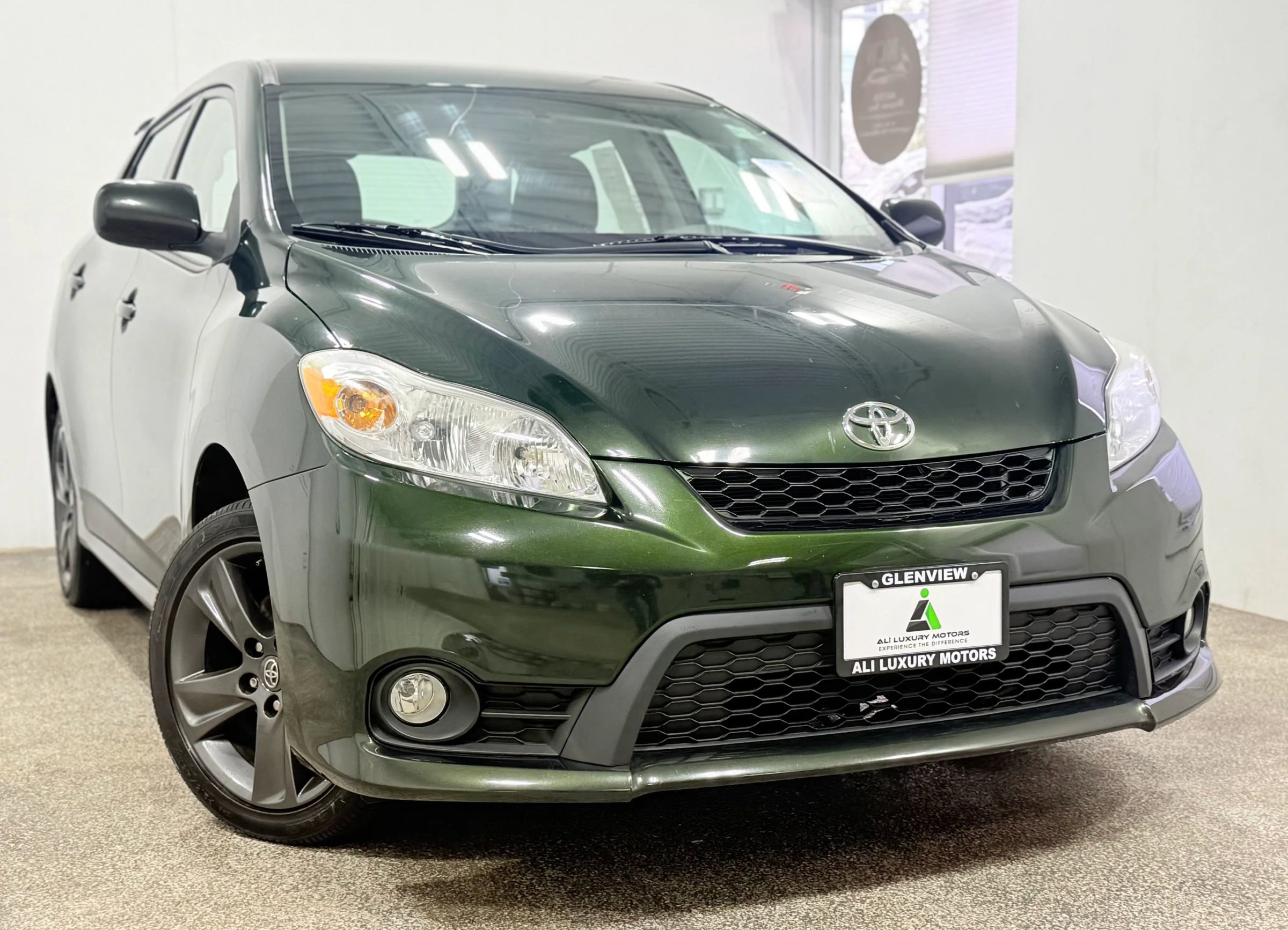 Used 2013 Toyota Matrix S w/ S Sport Pkg image 3