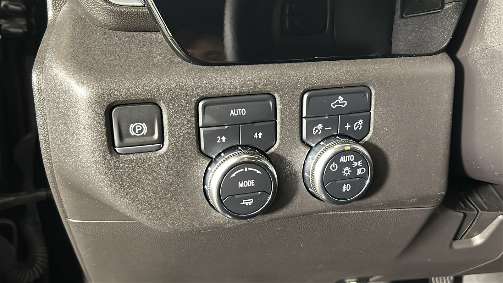 Used 2024 GMC Sierra 1500 Elevation w/ LPO, GMC Protection Package AWD/4WD image 24