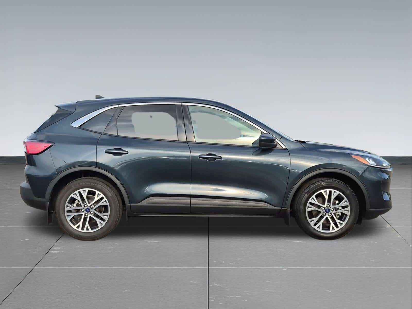 Used 2022 Ford Escape SEL w/ Technology Package AWD/4WD image 6