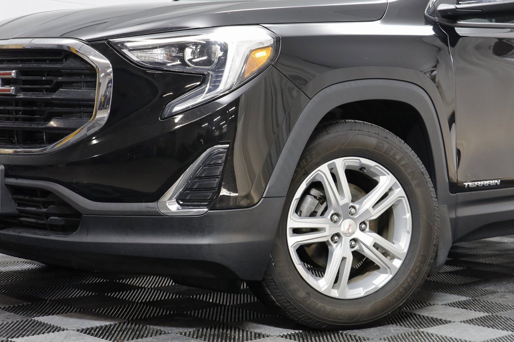 Used 2019 GMC Terrain SLE w/ Driver Convenience Package image 3