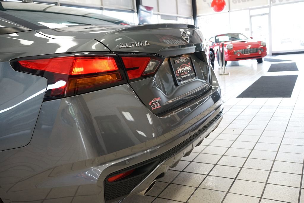 Used 2021 Nissan Altima 2.5 SR FWD image 13