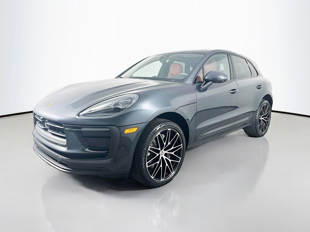 Certified 2026 Porsche Macan AWD/4WD image 1