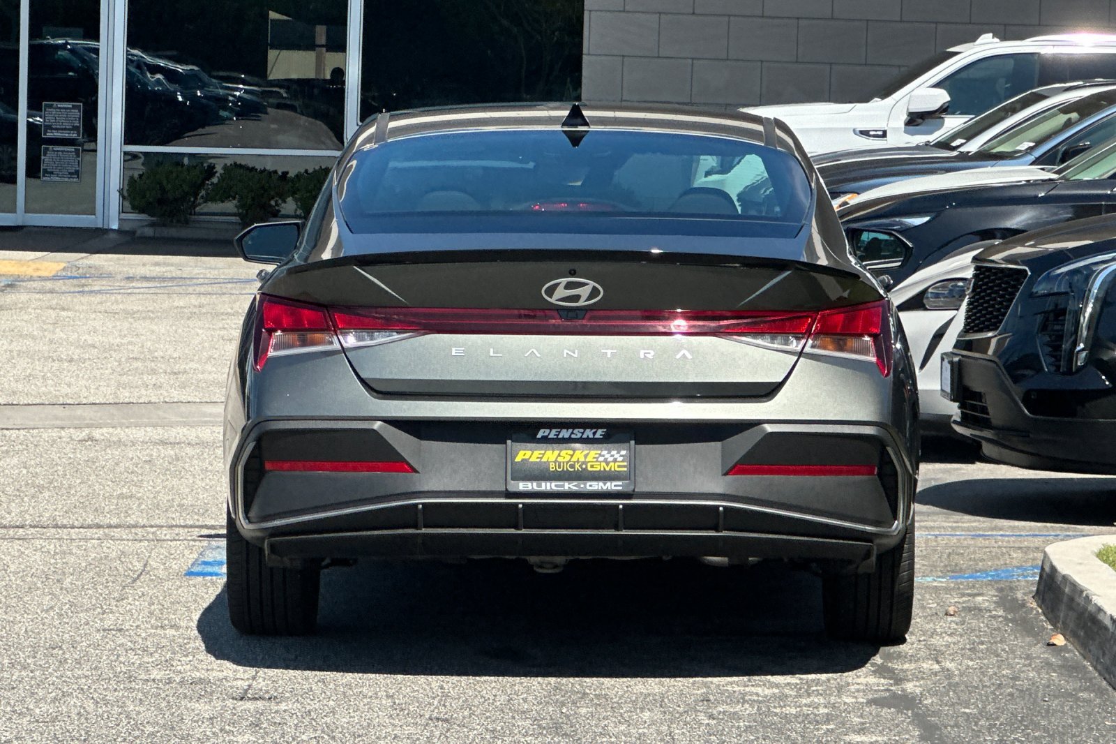 Used 2026 Hyundai Elantra Sport FWD image 5