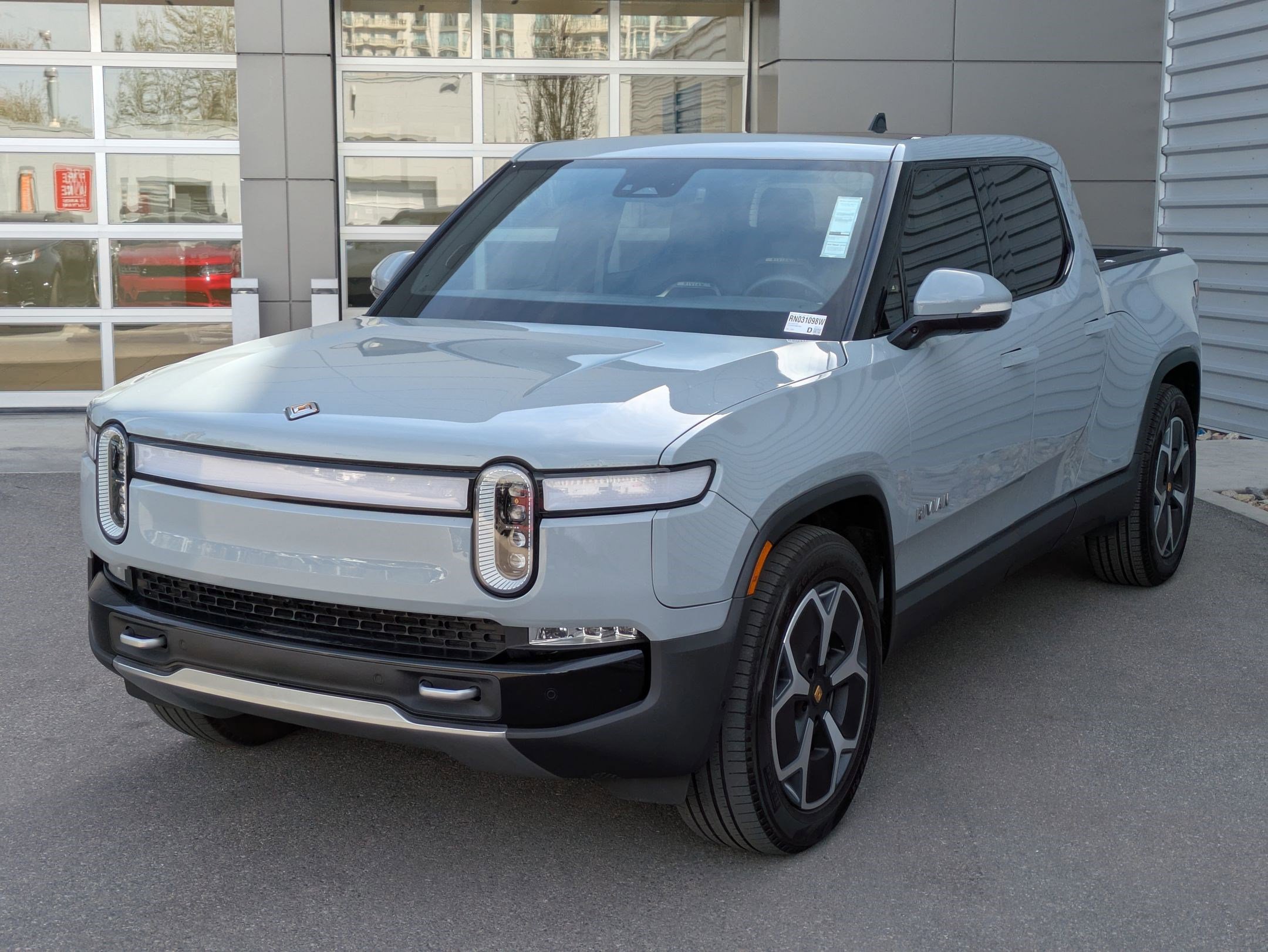 Used 2024 Rivian R1T Adventure AWD/4WD image 8